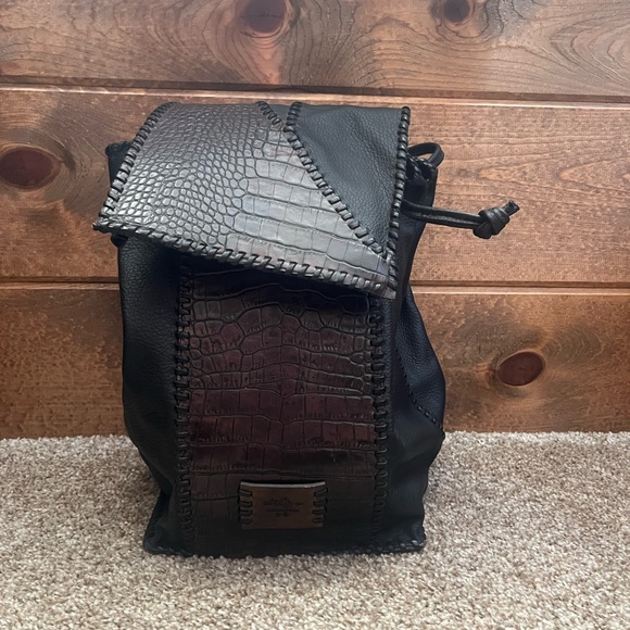 Handmade Leather backpack - Picture 3 of 3